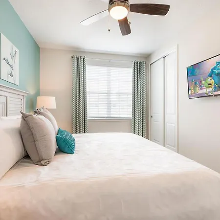 Energetic 9 Bdrm Villa With Gazebo At Encore